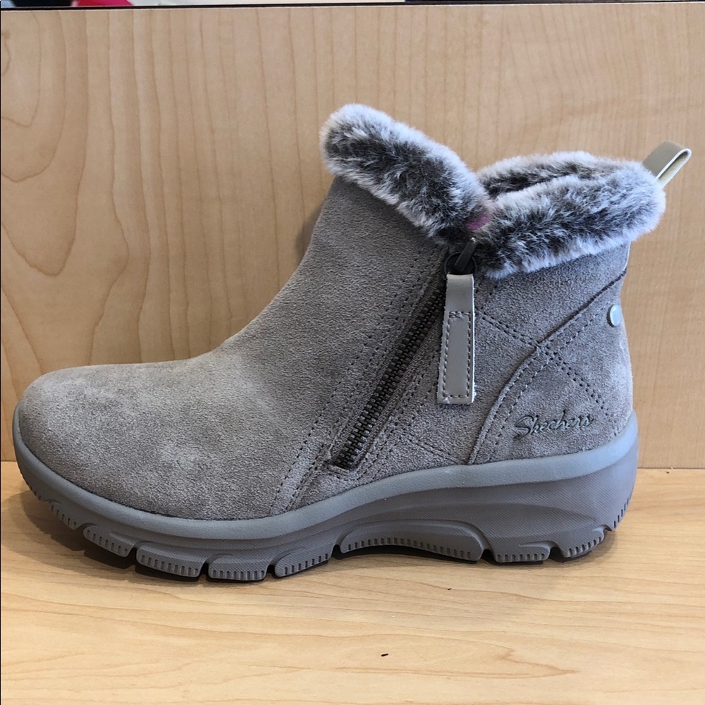 Skechers Women's Gray Faux Fur Boots